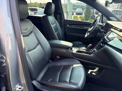 Used 2024 Cadillac XT6 Sport w/ Technology Package AWD/4WD image 11