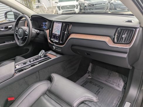 Used 2023 Volvo XC60 B6 Ultimate w/ Climate Package AWD/4WD image 31