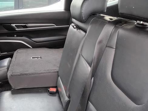 Used 2021 Kia Telluride LX FWD image 10