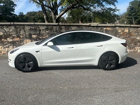 Used 2022 Tesla Model 3 Long Range image 7