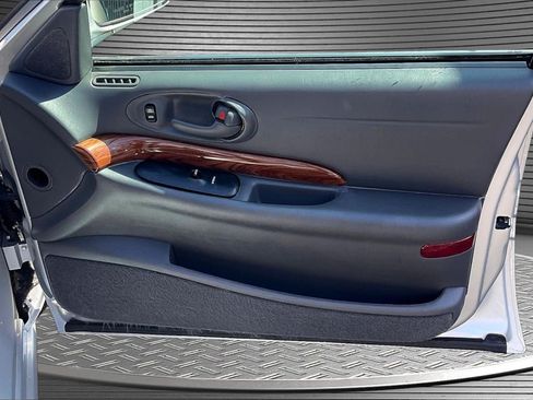 Used 2003 Buick Le Sabre Custom w/ Best Seller Package FWD image 24