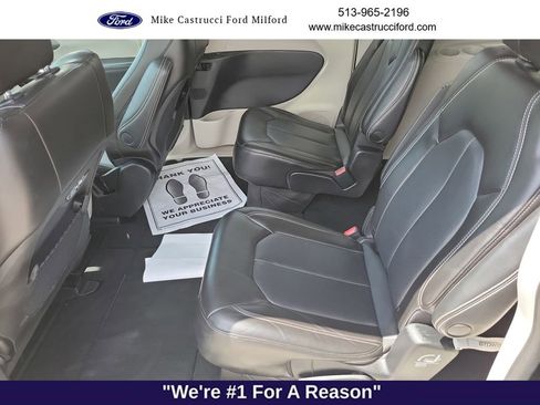 Used 2023 Chrysler Pacifica Touring-L FWD image 23
