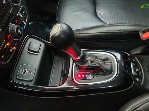 Used 2019 Jeep Compass Limited FWD image 49