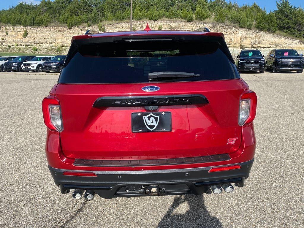Used 2020 Ford Explorer ST w/ Premium Technology Package AWD/4WD image 5