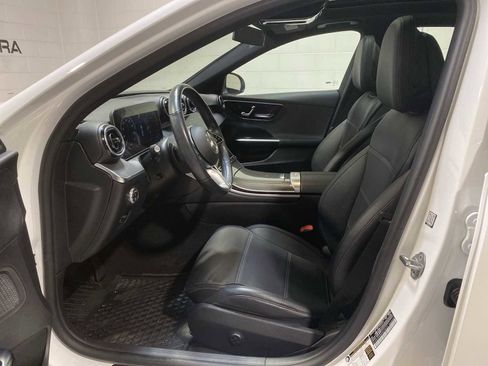 Used 2023 Mercedes-Benz C 300 4MATIC Sedan image 2