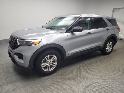 Used 2022 Ford Explorer 4WD image 2