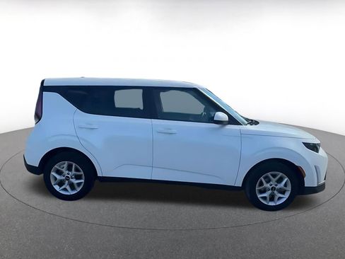Used 2025 Kia Soul LX w/ LX Technology Package image 17