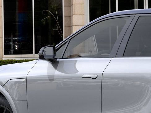 New 2026 Cadillac Lyriq V image 12