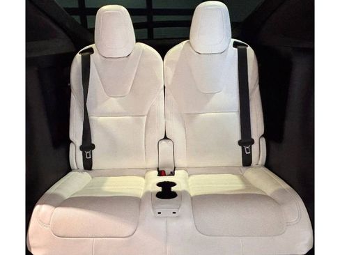 Used 2022 Tesla Model X Plaid image 25