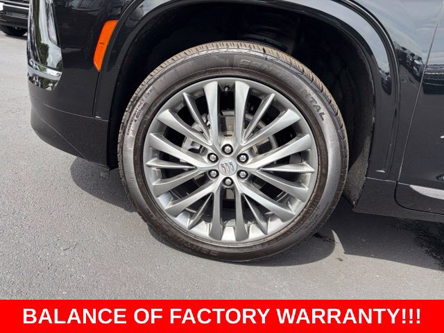 Used 2025 Buick Enclave Avenir w/ Trailering Package, 5000 lbs. FWD image 9