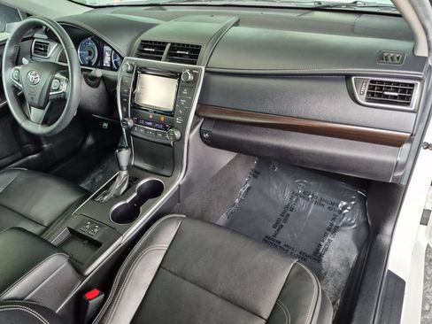 Used 2017 Toyota Camry XLE w/ Convenience Package FWD image 28