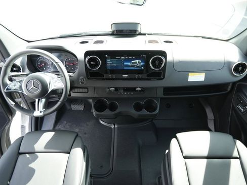 New 2026 Mercedes-Benz Sprinter 2500 image 12