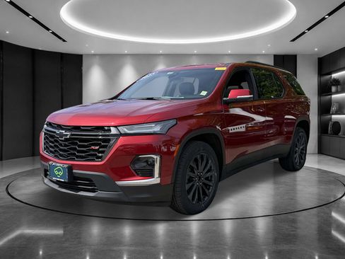 Used 2023 Chevrolet Traverse RS AWD/4WD image 1