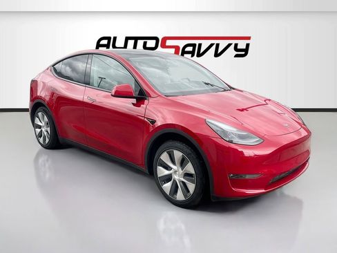 Used 2023 Tesla Model Y Long Range AWD/4WD image 1