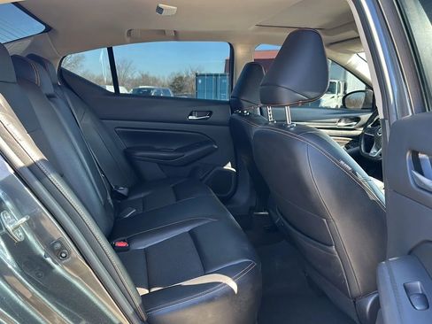 Used 2022 Nissan Altima 2.5 SR w/ Midnight Edition Package image 15