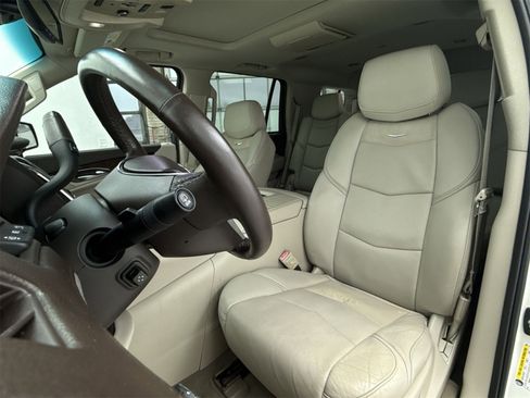 Used 2015 Cadillac Escalade Premium image 10