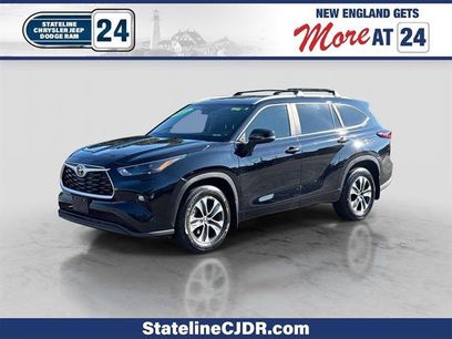 Used 2025 Toyota Highlander LE