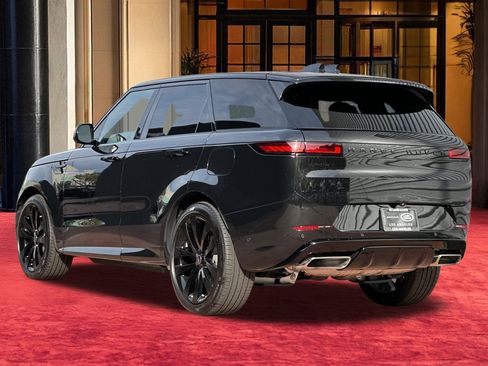 Used 2025 Land Rover Range Rover Sport Dynamic SE image 4