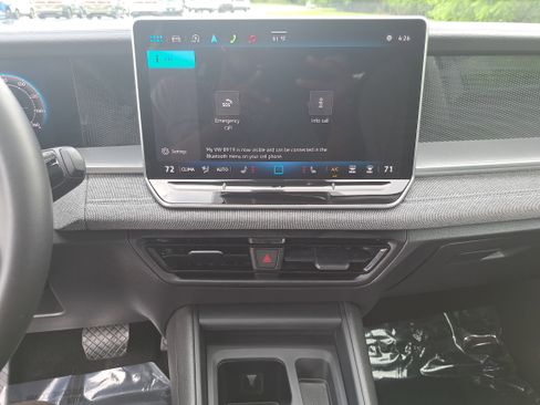 Certified 2025 Volkswagen Tiguan S AWD/4WD image 19