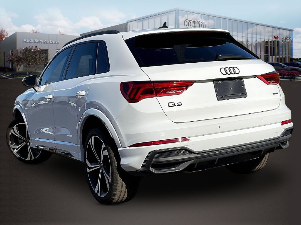 Used 2024 Audi Q3 2.0T Premium Plus w/ Premium Plus Package AWD/4WD image 5