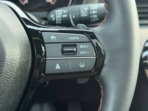 Certified 2025 Honda Pilot TrailSport image 28