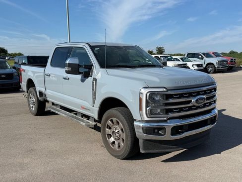 Used 2025 Ford F350 Lariat w/ Chrome Package AWD/4WD image 2