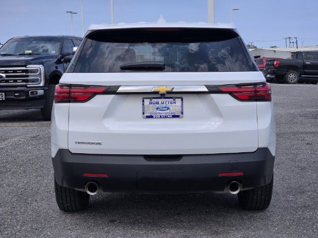 Used 2023 Chevrolet Traverse LS w/ Safety Package FWD image 6