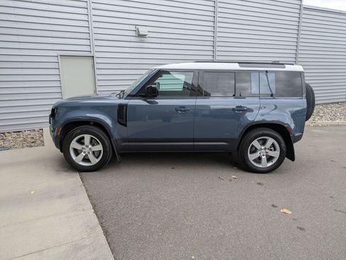 Used 2025 Land Rover Defender 110 S image 2