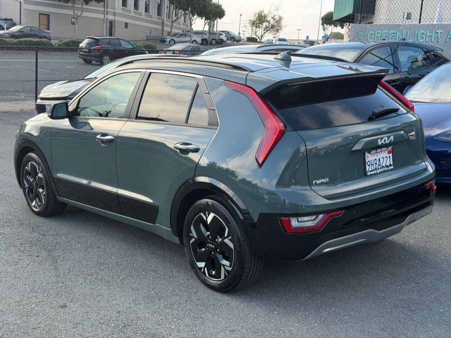 Used 2023 Kia Niro Wave FWD image 7