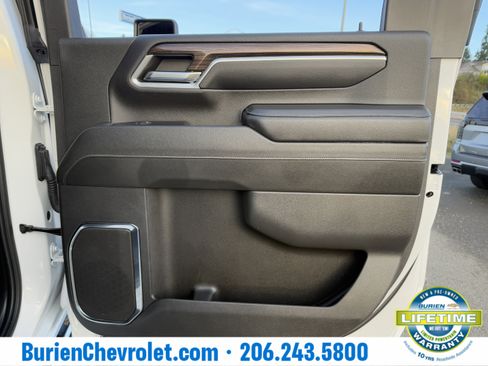 Used 2024 Chevrolet Silverado 2500 LT image 25