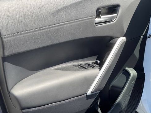 Used 2026 Toyota Corolla Cross XLE w/ Convenience Package FWD image 9