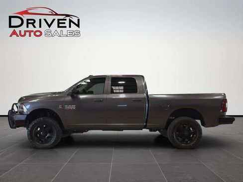 Used 2016 RAM 2500 Tradesman w/ Chrome Appearance Group image 3