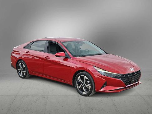 Certified 2023 Hyundai Elantra SEL w/ Convenience Package image 2