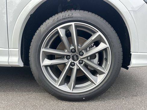 New 2025 Audi Q3 2.0T Premium image 7