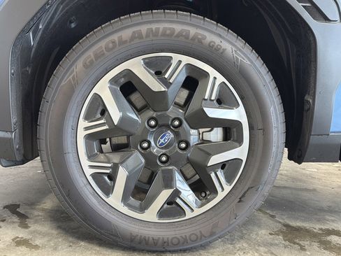 Used 2025 Subaru Forester image 15