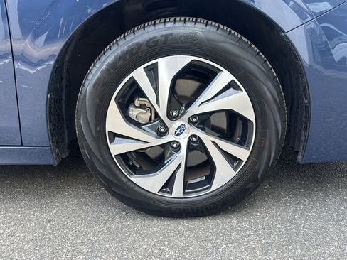 Used 2025 Subaru Legacy Premium AWD/4WD image 42