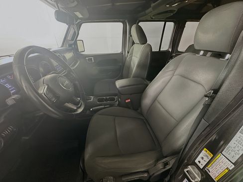 Used 2018 Jeep Wrangler Unlimited Sport S AWD/4WD image 13