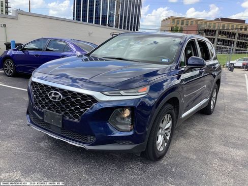 Used 2019 Hyundai Santa Fe SE image 4