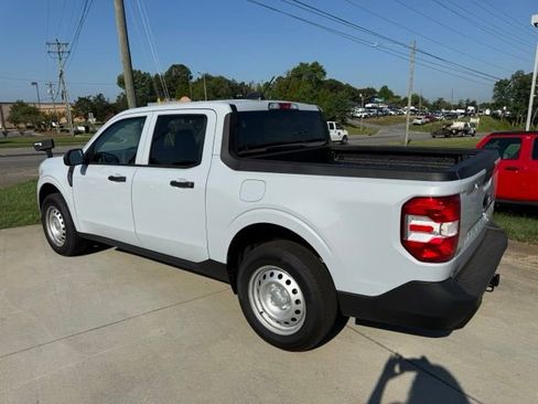 Used 2025 Ford Maverick XL w/ Equipment Group 102A AWD/4WD image 8