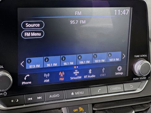Used 2021 Nissan Altima 2.5 SV FWD image 21