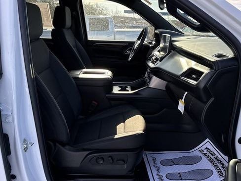 Certified 2024 GMC Yukon SLE w/ LPO, Floor Liner Package image 28