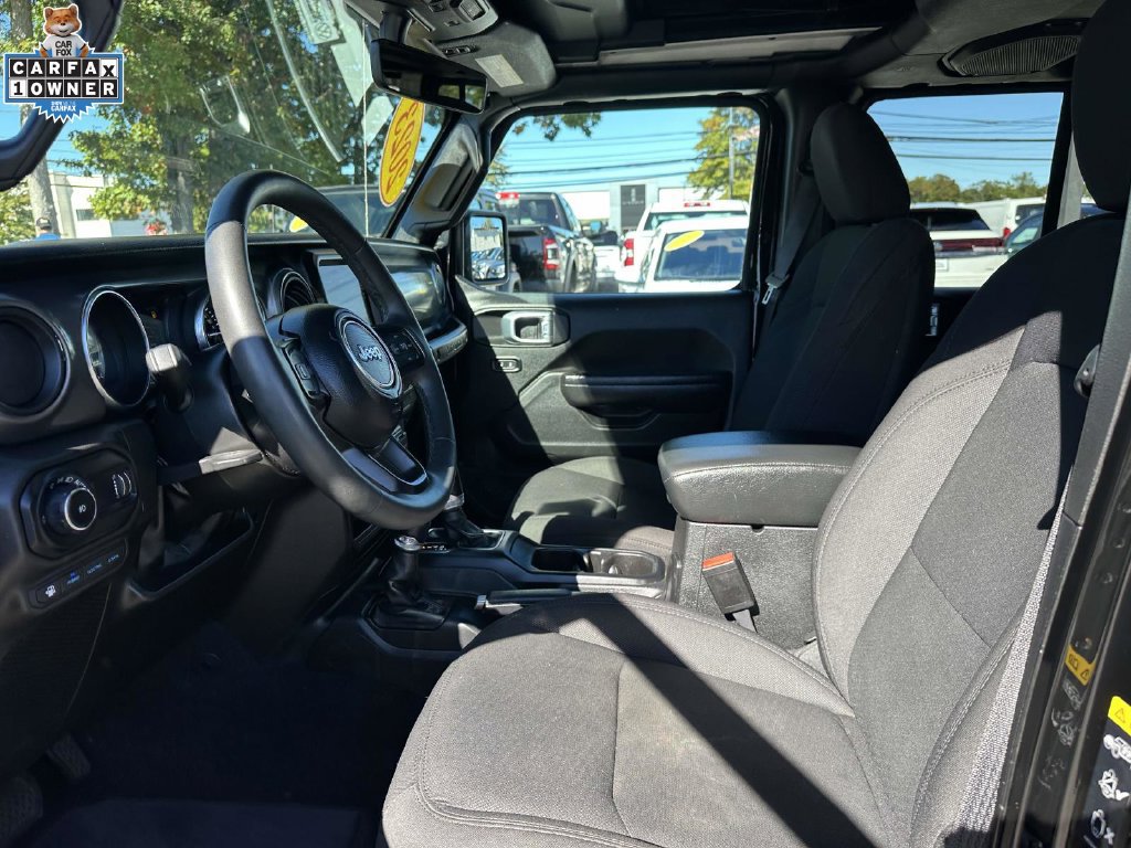 Used 2023 Jeep Wrangler Unlimited w/ Sun & Screen Package AWD/4WD image 14