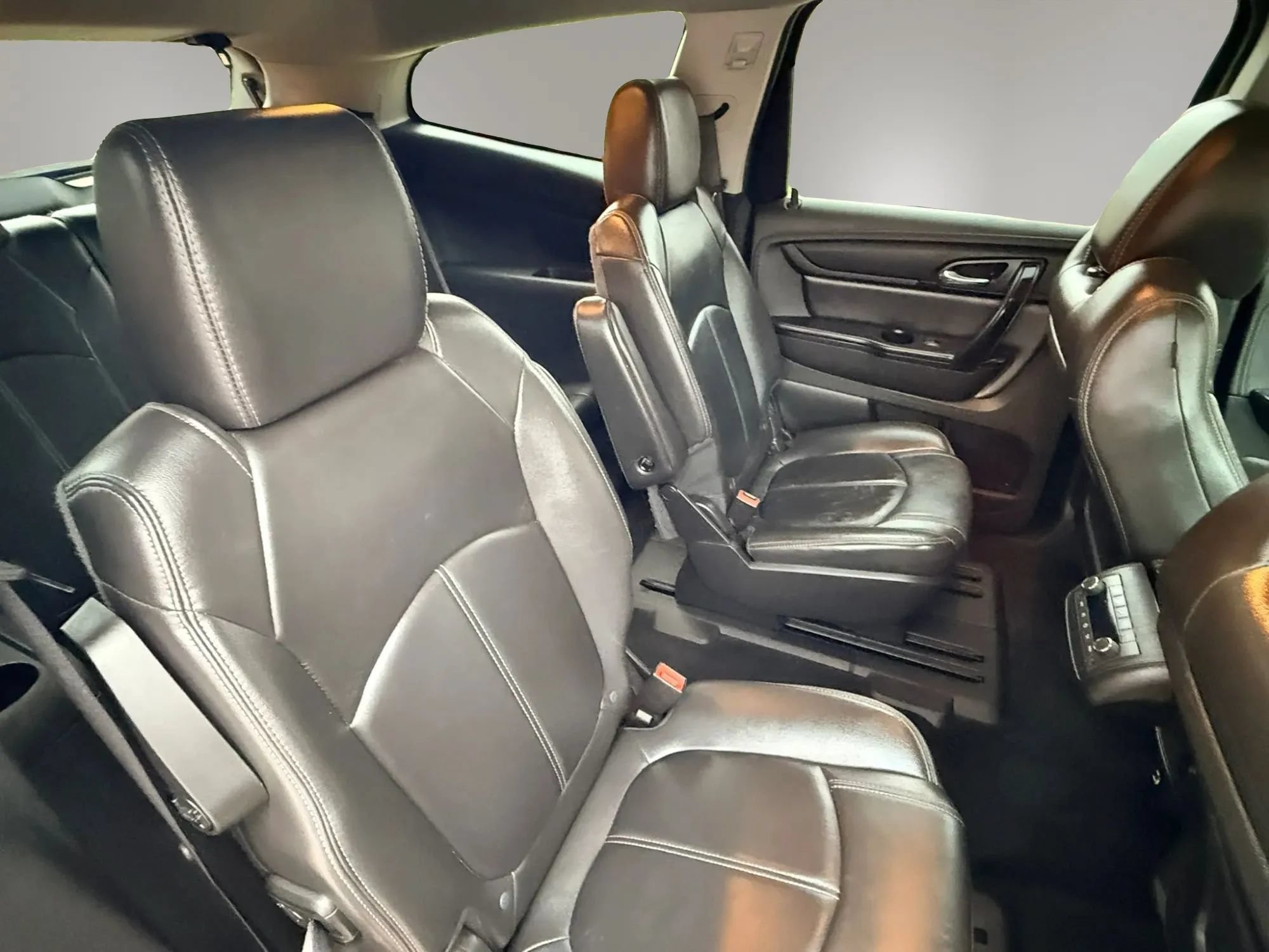 Used 2016 Chevrolet Traverse LT AWD/4WD image 19