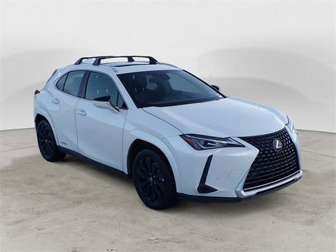 Used 2022 Lexus UX 250h w/ Premium Package image 7