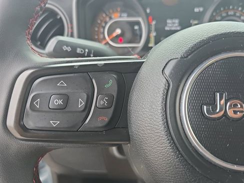 Used 2024 Jeep Wrangler Unlimited Rubicon image 16