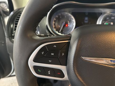 Certified 2023 Chrysler 300 Touring image 16