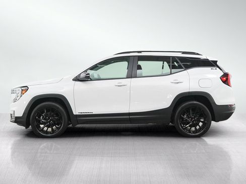 Used 2023 GMC Terrain SLE w/ Driver Convenience Package AWD/4WD image 2
