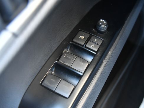 Used 2025 Toyota Camry SE FWD image 36