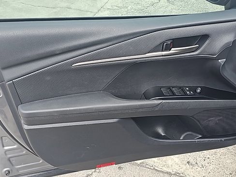 Used 2025 Toyota Camry SE image 8