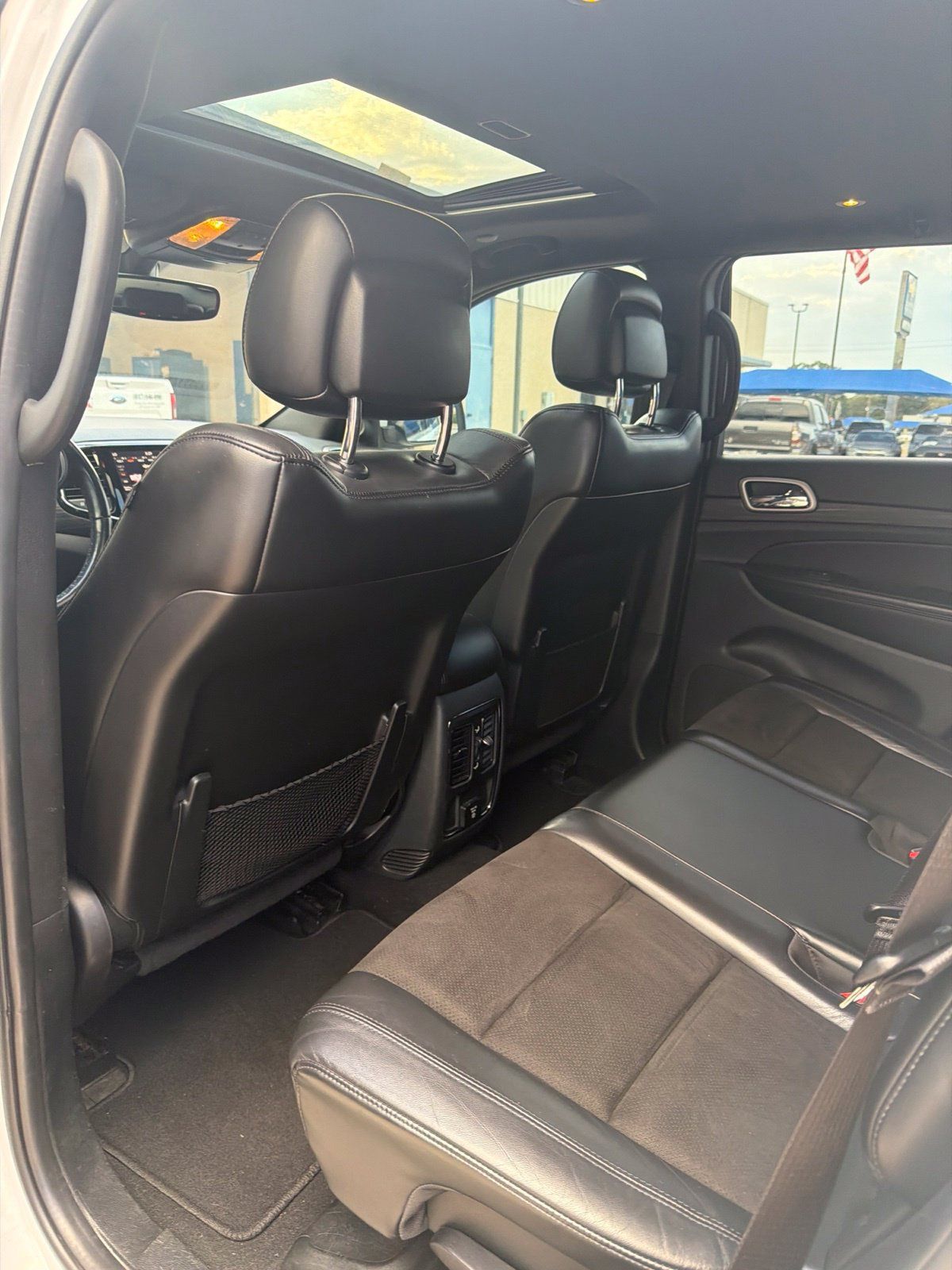 Used 2020 Jeep Grand Cherokee Altitude AWD/4WD image 5